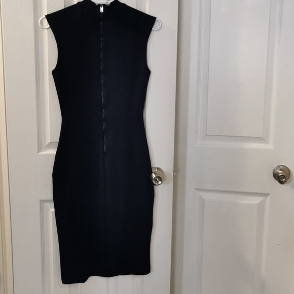 Dress - Picture 5 of 5